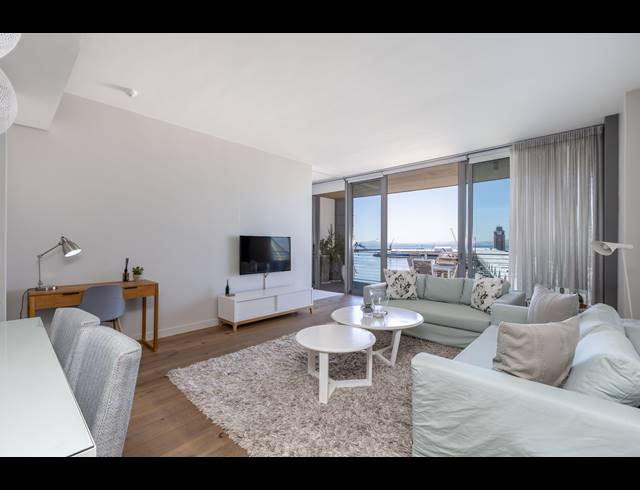 2 BEDROOM APARTMENT TO LET IN WATERFRONT